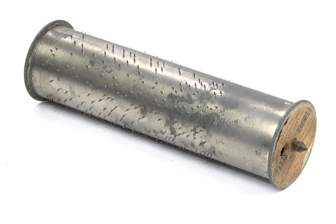 Metal cylinder with pins for L'Universelle music box